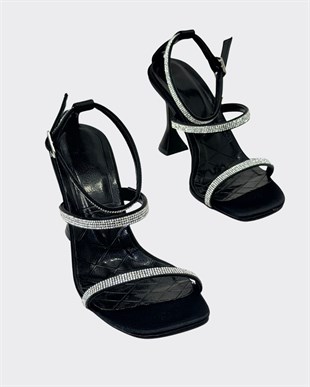 Taş Bantlı Tasarım Ayakkabı