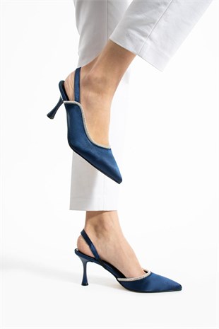 Taş Detaylı Saten Rahat Stiletto
