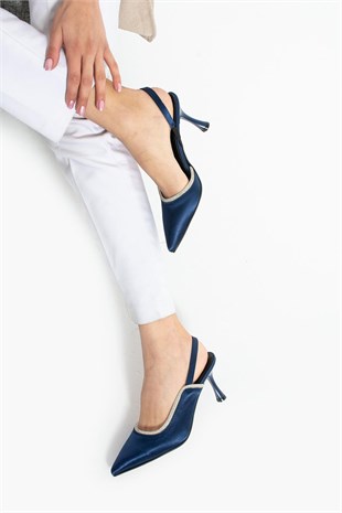 Taş Detaylı Saten Rahat Stiletto