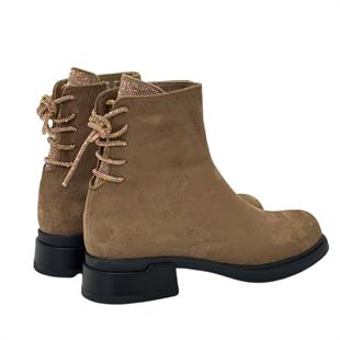 Taş Detaylı Süet Bot