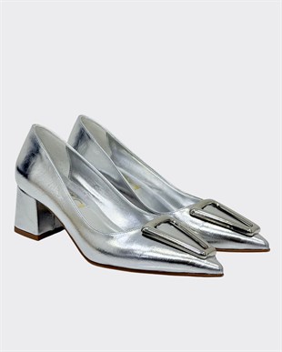 Tasarım Tokalı 6 Cm Kalıın Topuklu Stiletto