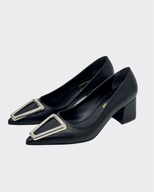 Tasarım Tokalı 6 Cm Kalıın Topuklu Stiletto