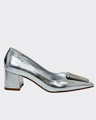 Tasarım Tokalı 6 Cm Kalıın Topuklu Stiletto