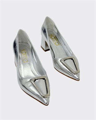 Tasarım Tokalı 6 Cm Kalıın Topuklu Stiletto