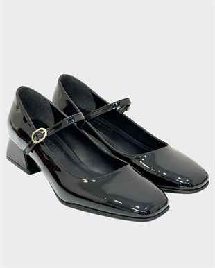 Tek Bantlı 4 Cm Kare Topuklu Ayakkabı