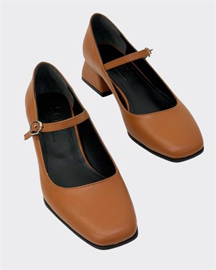 Tek Bantlı 4 Cm Kare Topuklu Ayakkabı