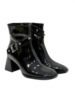 Toka Tasarımlı 6 Cm Kalın Topuklu Bot