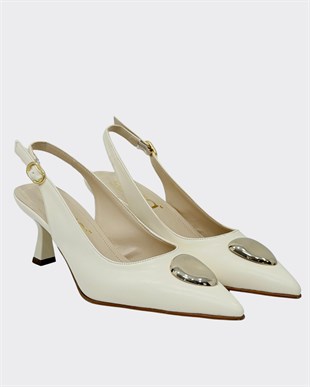 Toka Tasarımlı Arkası Açık 6 Cm Rahat Topuklu Stiletto