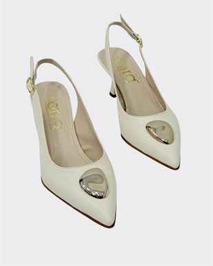 Toka Tasarımlı Arkası Açık 6 Cm Rahat Topuklu Stiletto
