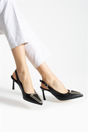 Toka Tasarımlı Arkası Açık 8 Cm Rahat Topuklu Stiletto