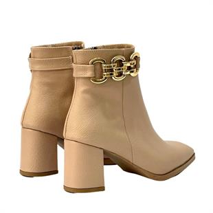Zincir Detaylı 7 Cm Rahat Topuklu Bot