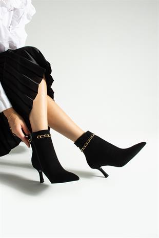 Zincir Detaylı 8 Cm Topuklu Tasarım Stiletto Bot