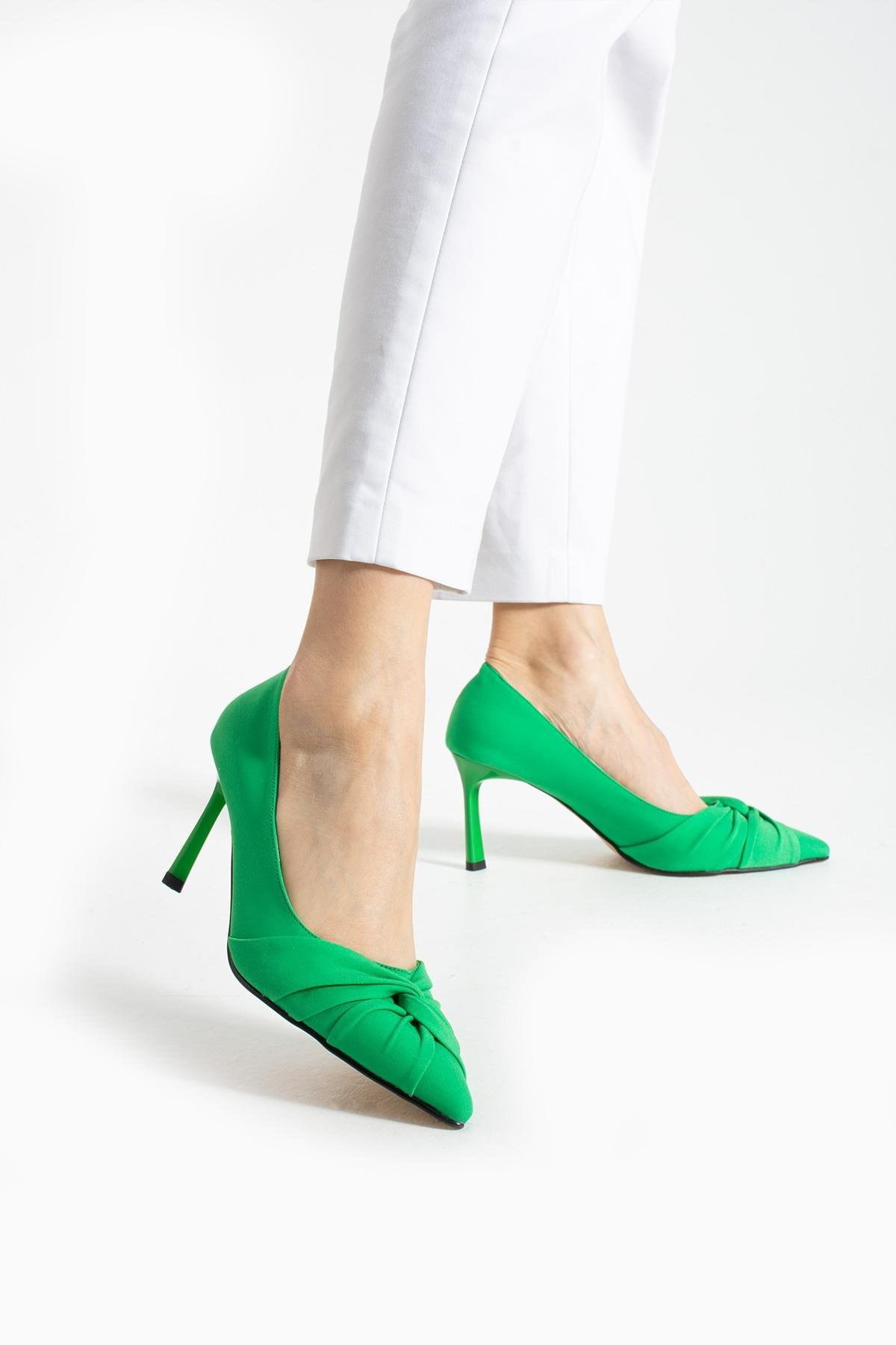 Büzgü Detaylı 8 Cm Rahat Topuklu Stiletto