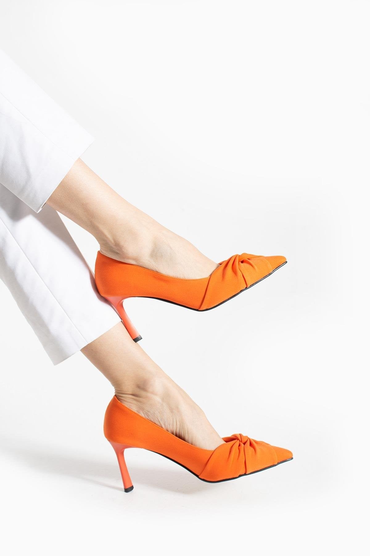 Büzgü Detaylı 8 Cm Rahat Topuklu Stiletto