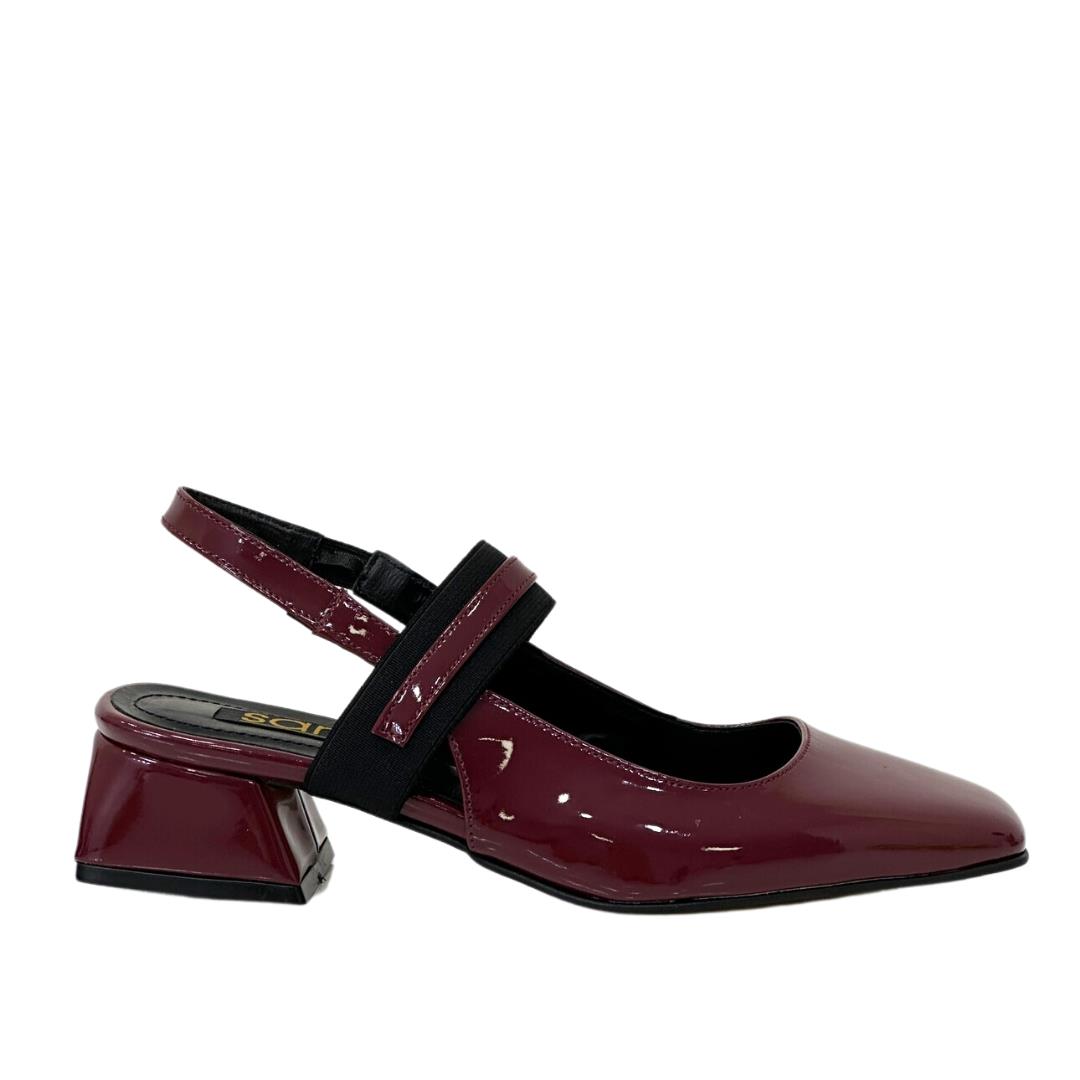 Kut Burunlu 4 Cm Kalın Topuklu Bantlı Ayakkabı