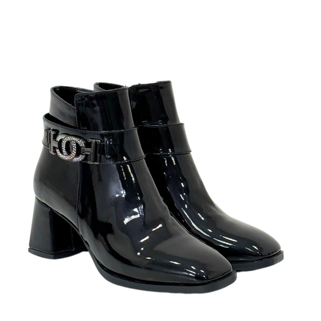 Kut Burunlu Toka Tasarımlı Bot