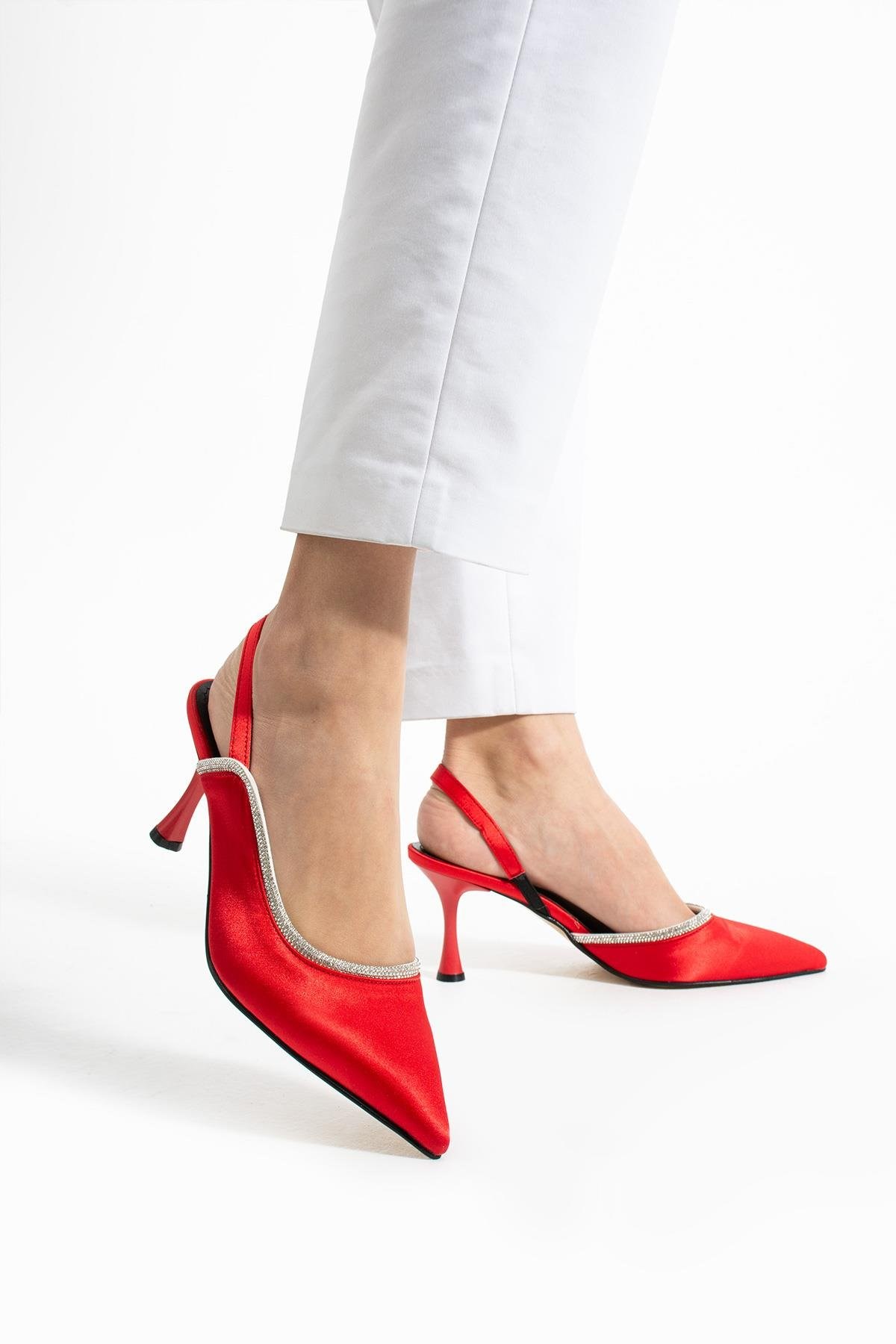 Taş Detaylı Saten Rahat Stiletto