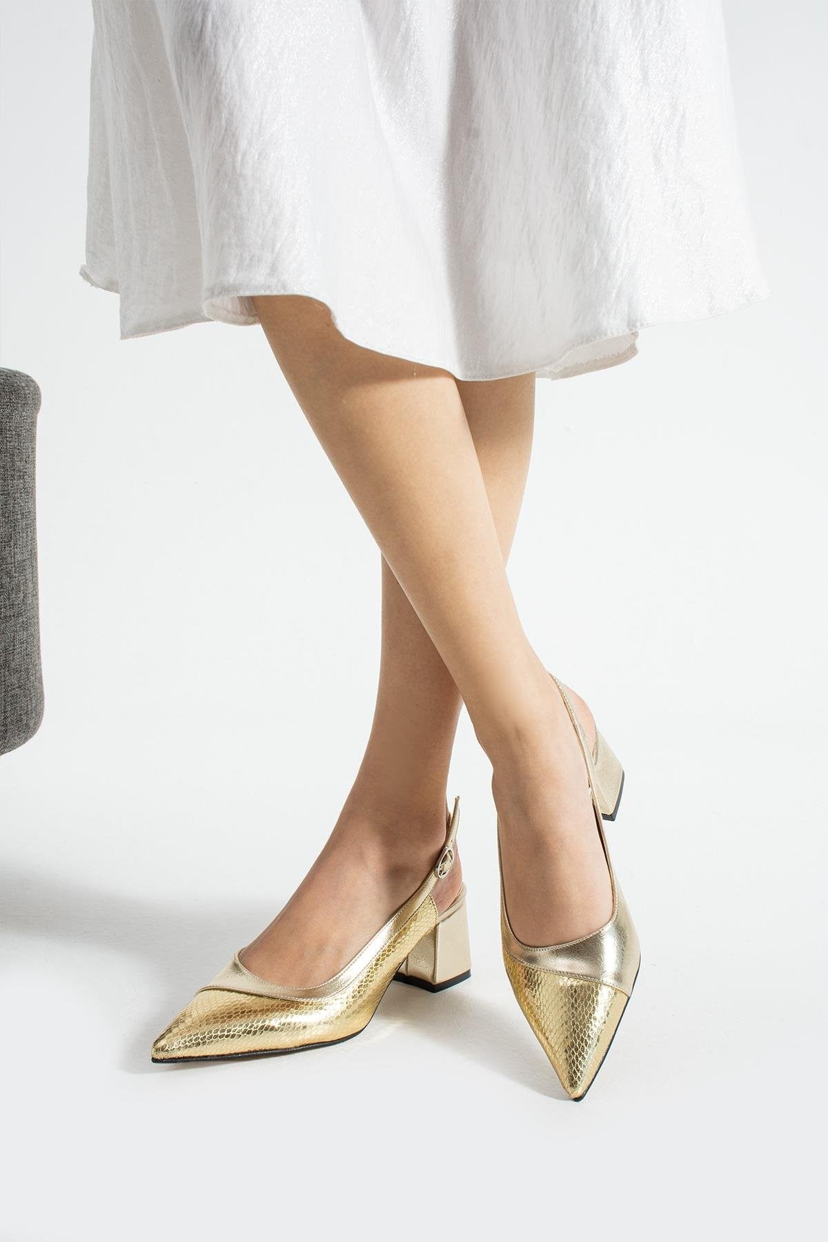 Yılan Detaylı 6 Cm Kalın Topuklu Tasarım Rahat Stiletto