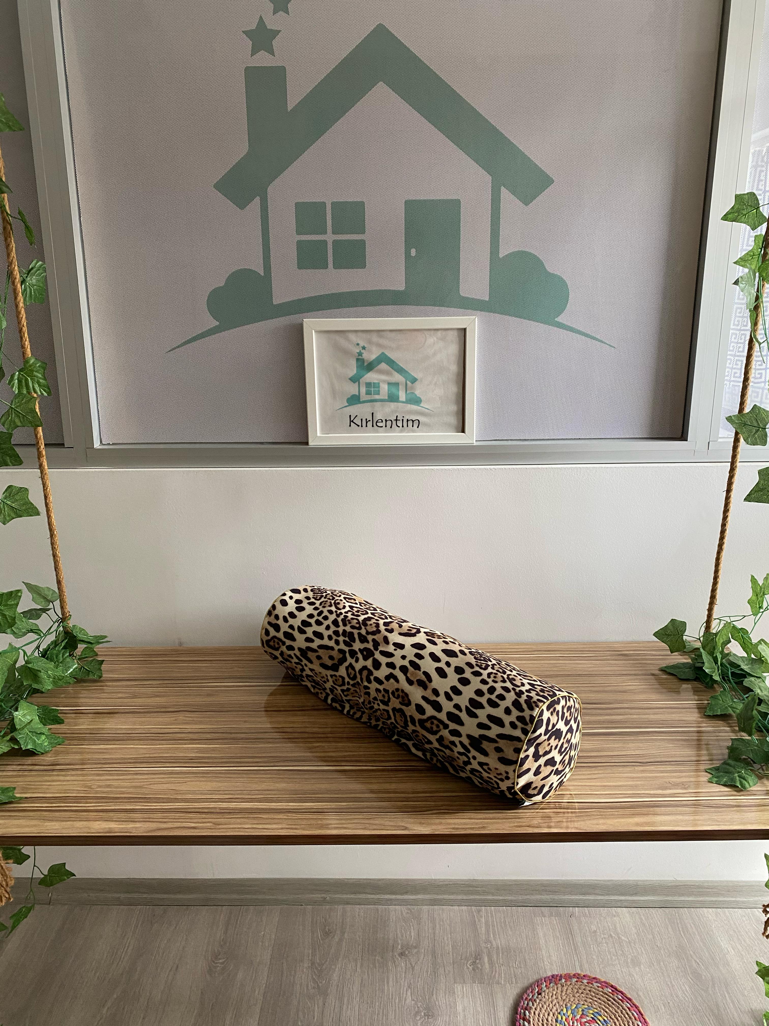E543 LEOPAR KARE-SİLİNİDİR KIRLENT