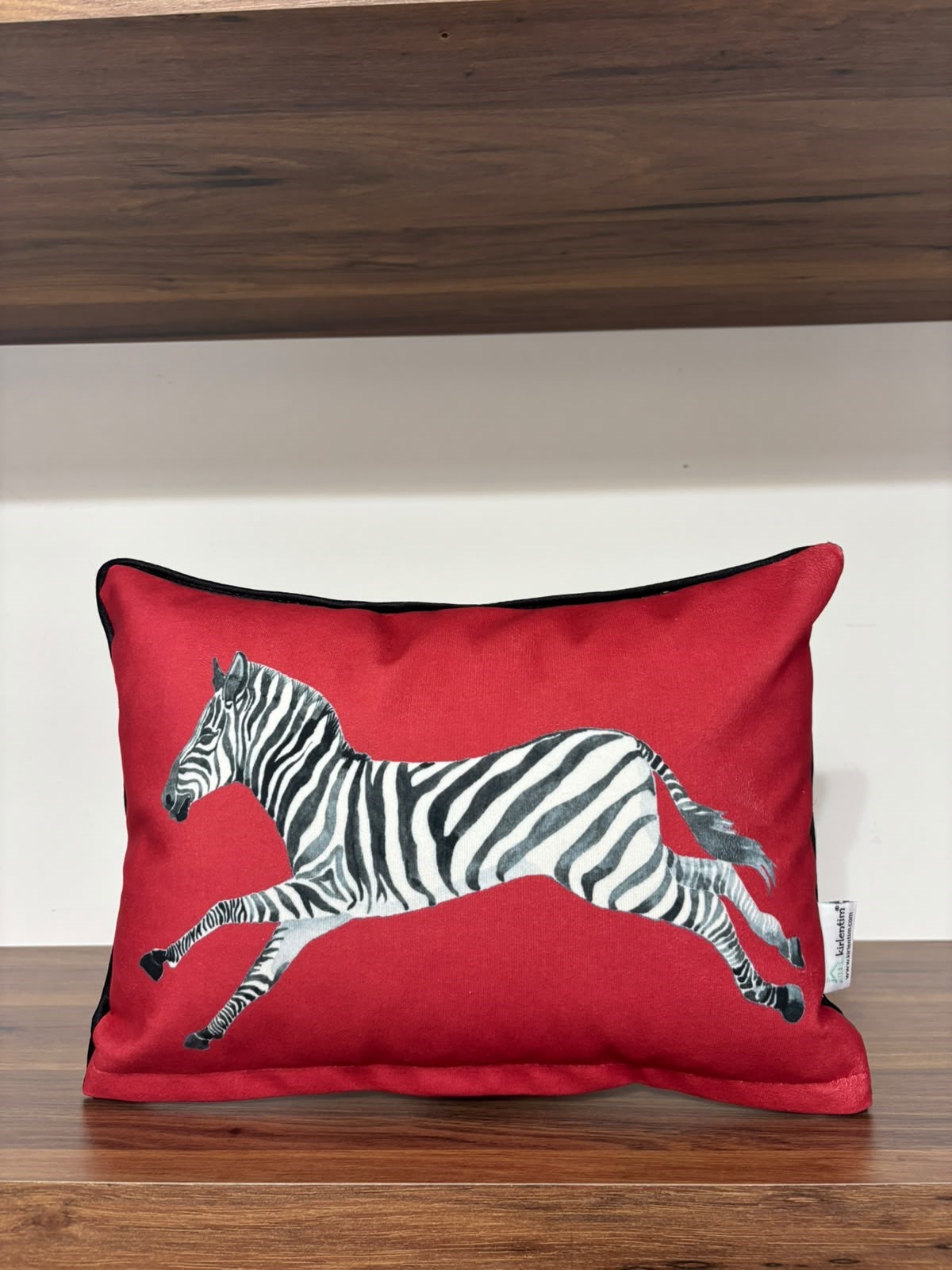 E712 30*50 KIRMIZI ZEMİN ZEBRA