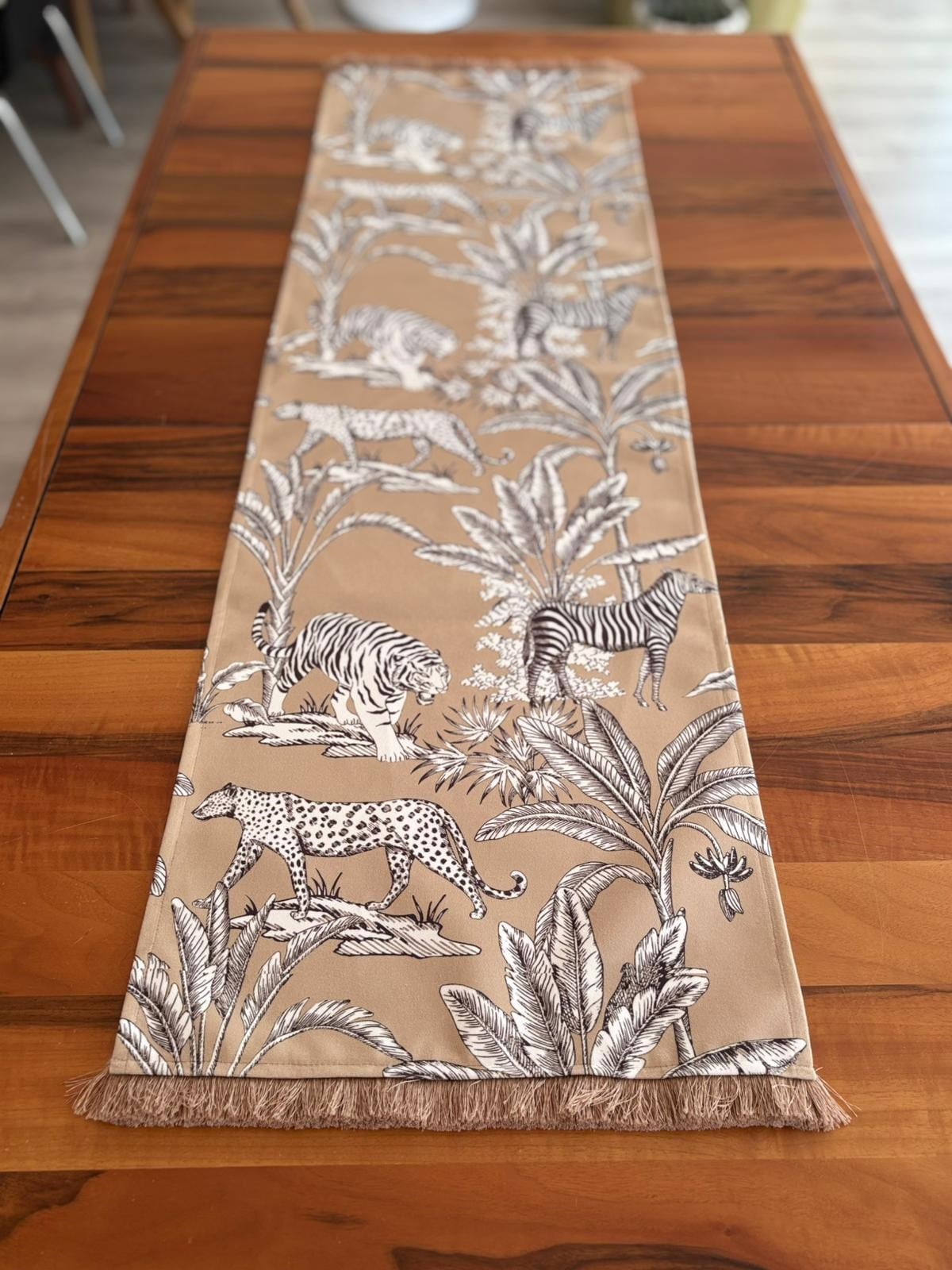 H1219 KREM ZEMİN TROPİKAL DESENLİ PÜSKÜLLÜ RUNNER