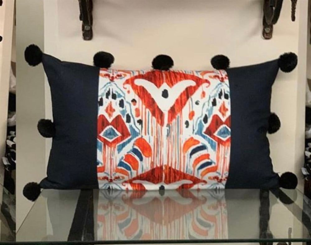 IKAT-TEKLİ PONPONLU