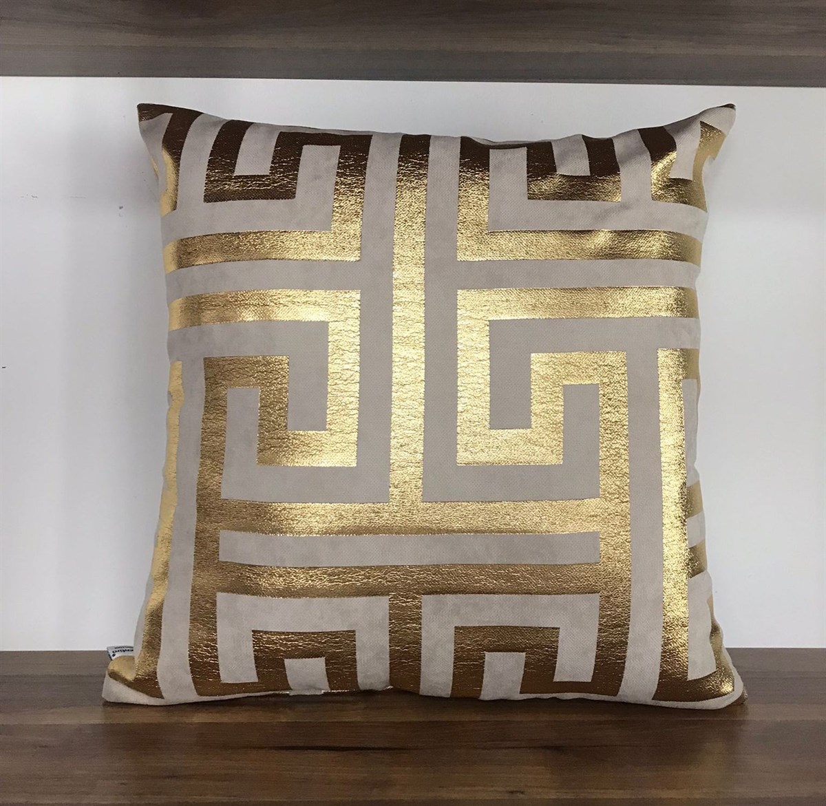 BEJ ZEMİN LABİRENT DESEN GOLD VARAK BASKILI