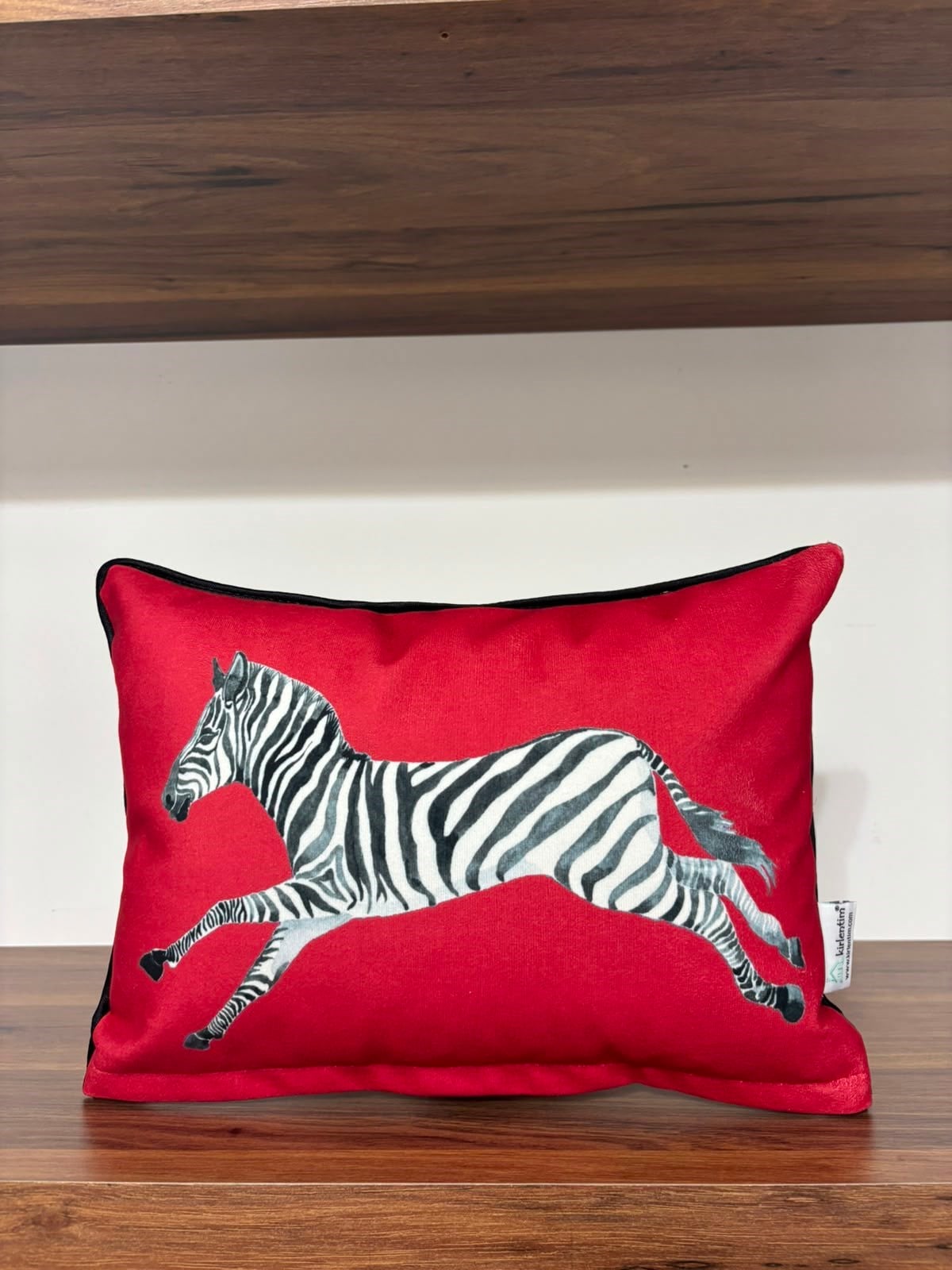 E712 30*50 KIRMIZI ZEMİN ZEBRA