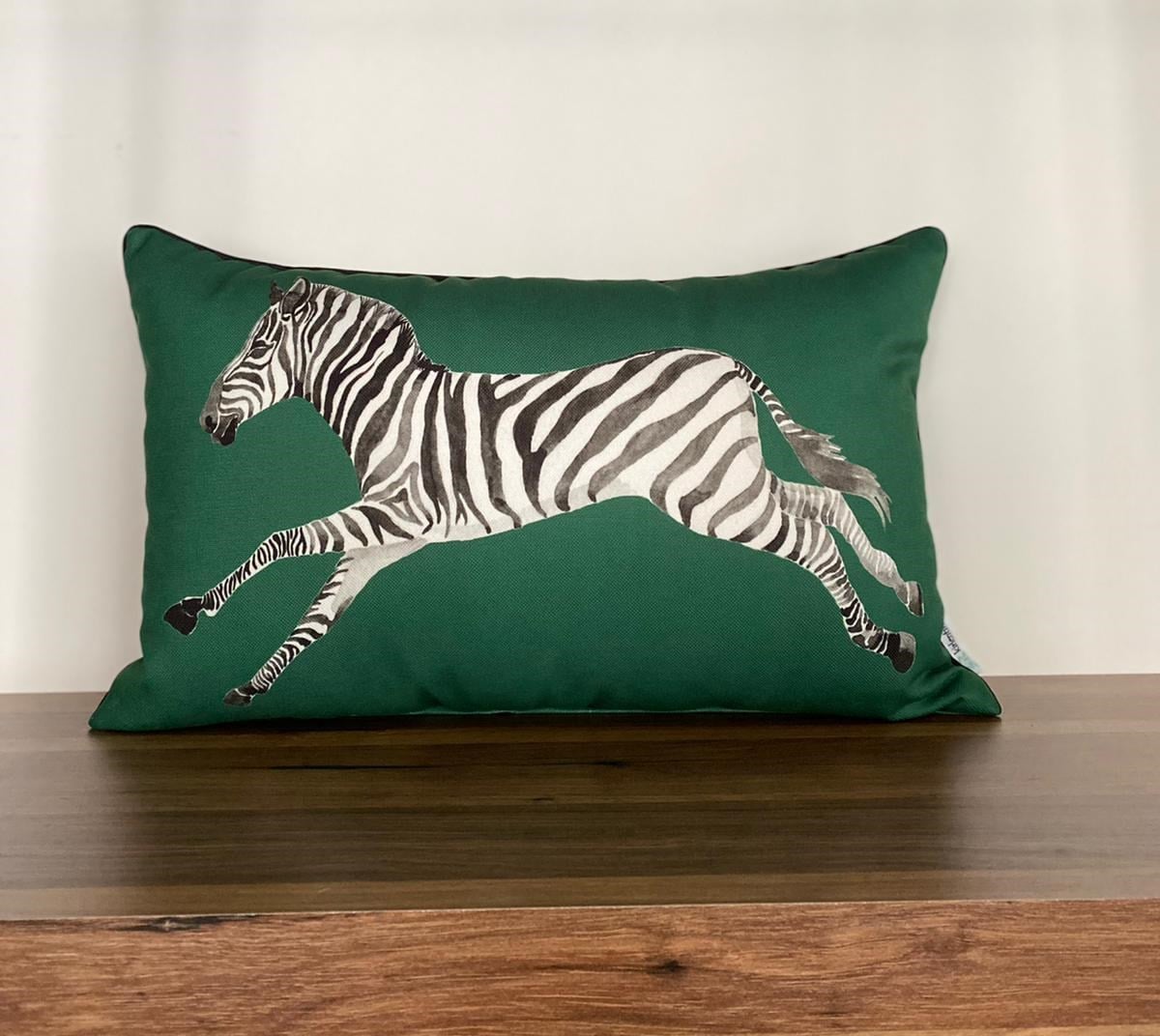 E712 YEŞİL ZEMİN ZEBRA-3050