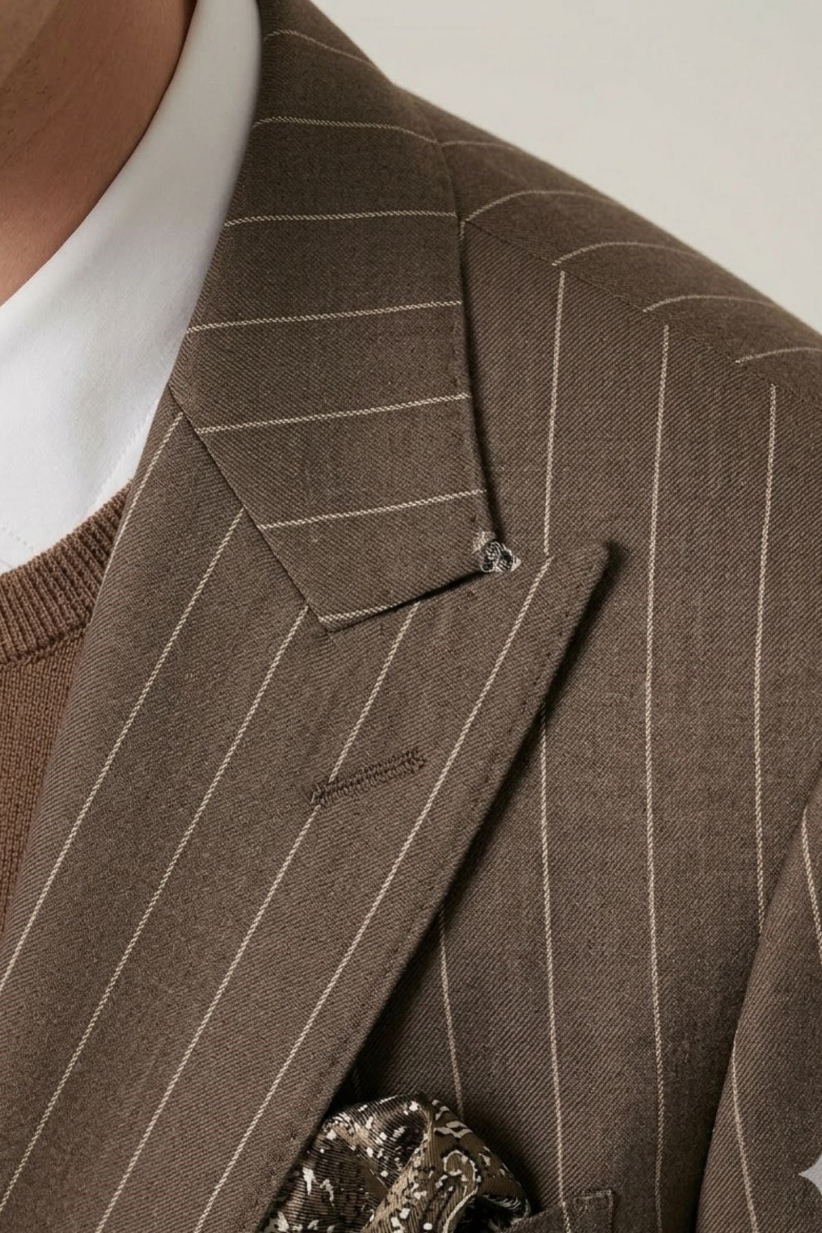 Kahverengi Çizgili Slim Fit Geniş Yaka Kruvaze Pantolon Ceket Takım Elbise