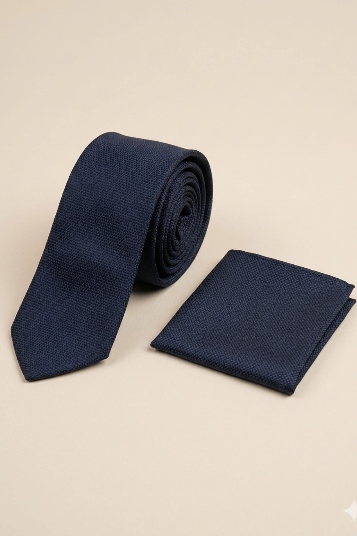 Desensiz Lacivert Kravat Mendil Set