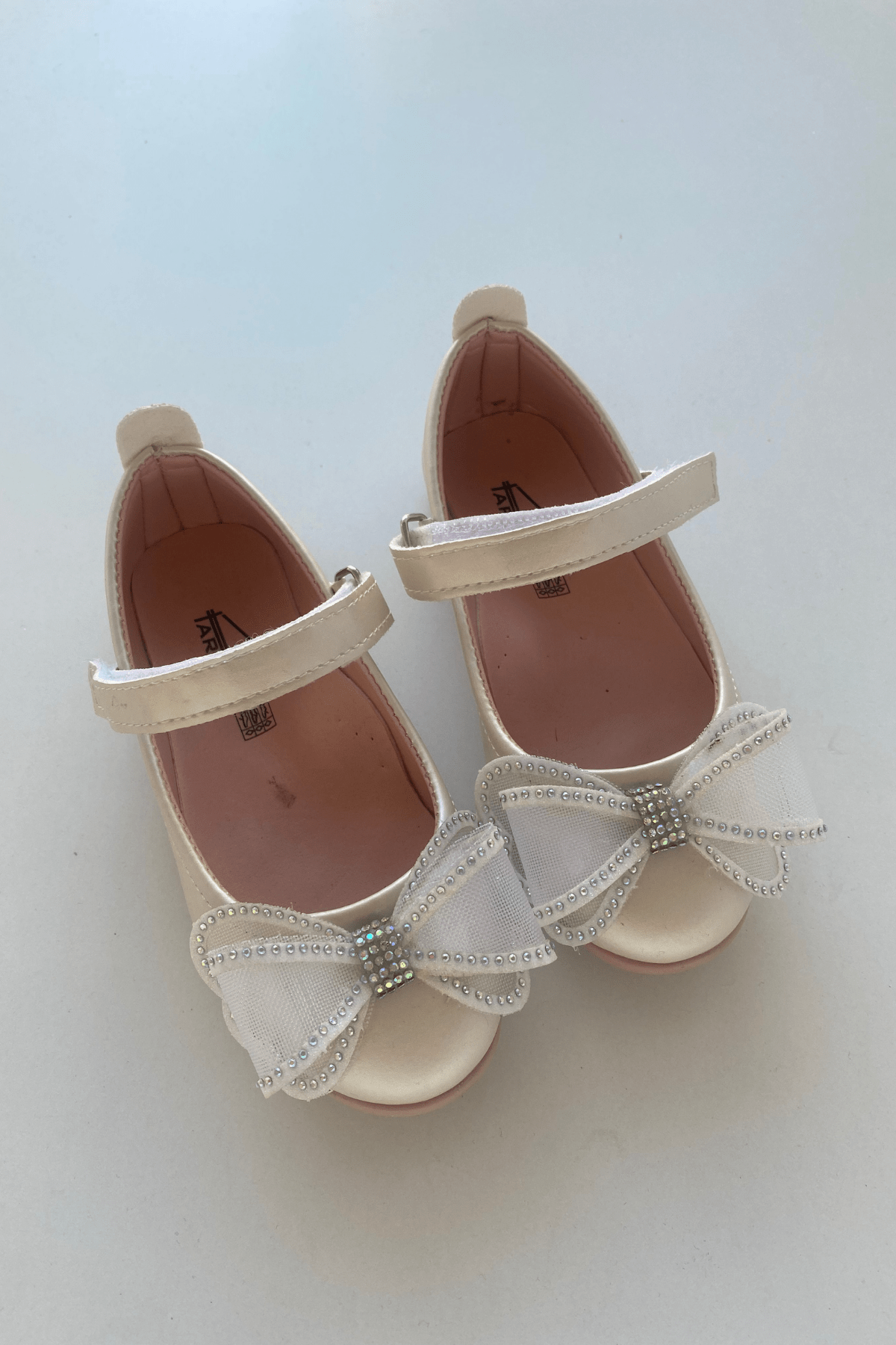 26-35 Numara Kurdela Detay Kız Çocuk Babet Krem