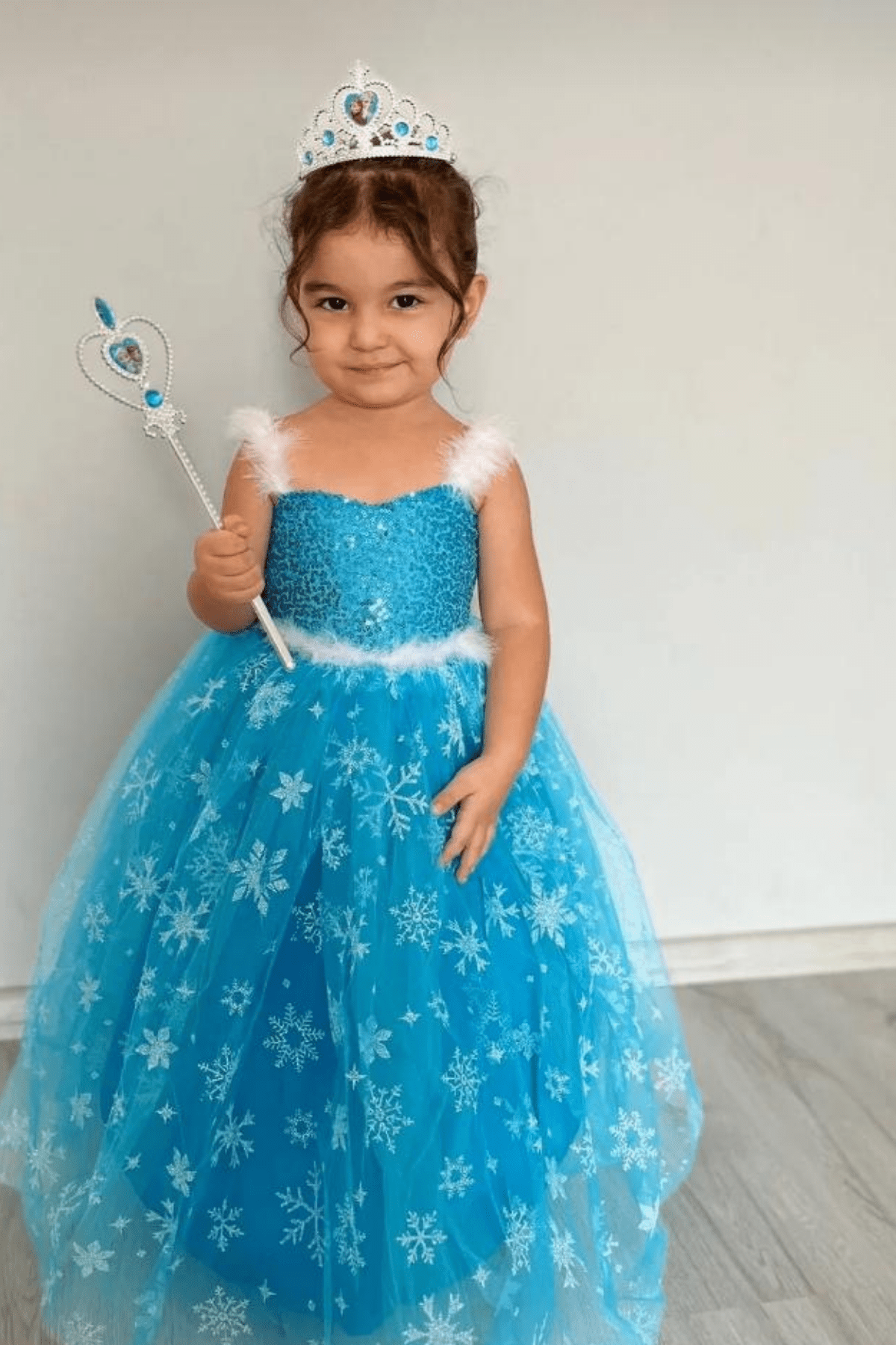 2-10 Yaş Elsa Askılı Payetli Tarlatanlı Omuzları Tüylü Kız Çocuk Kostüm