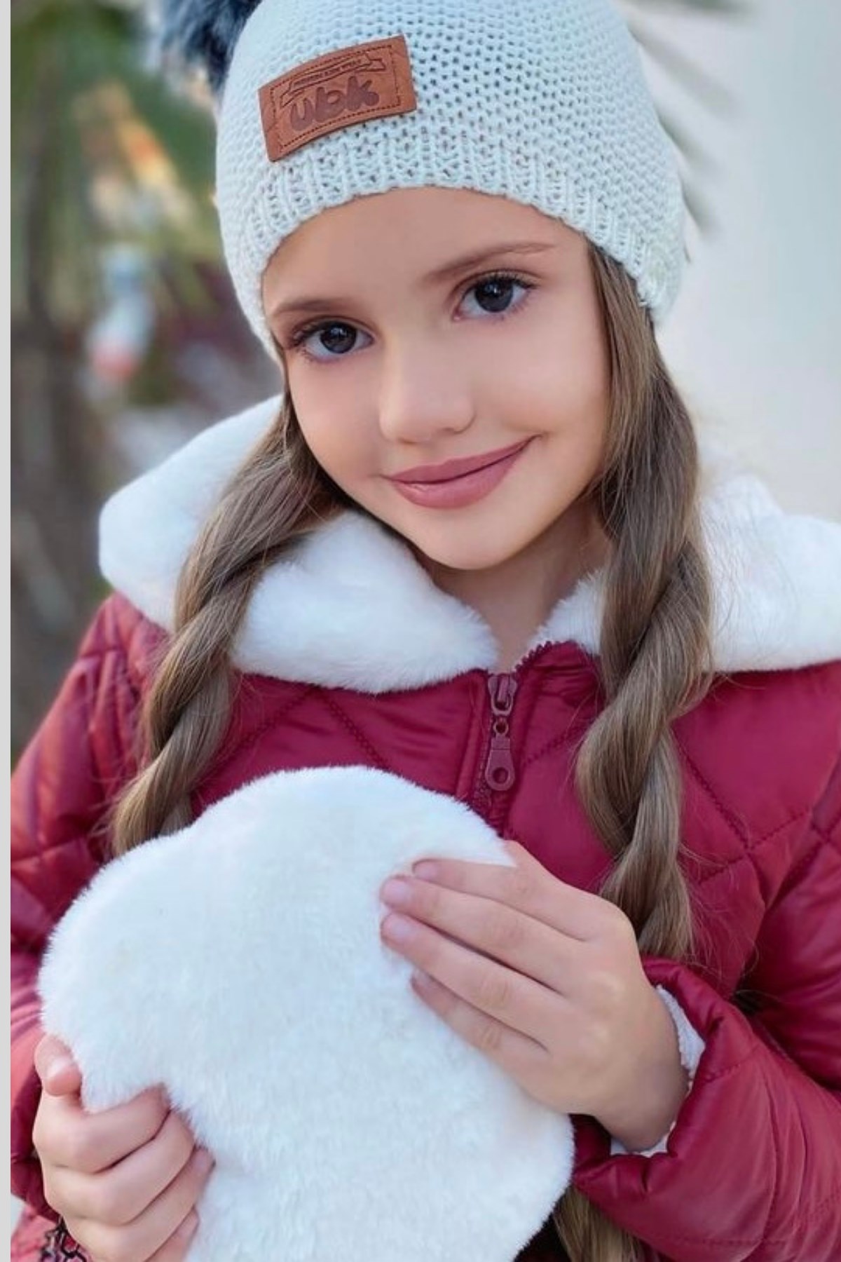 Çanta ve Bere Dahil Peluş Detay Kız Çocuk Mont