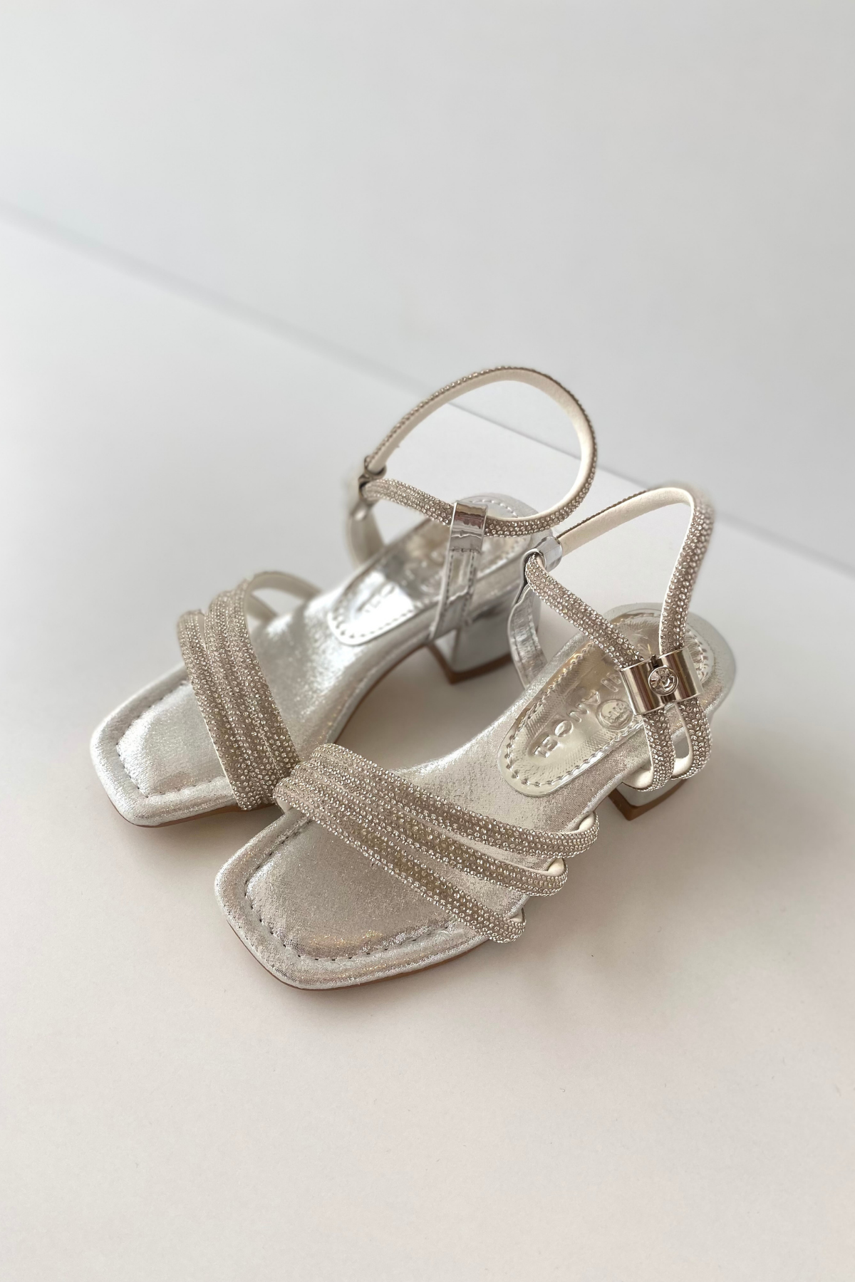 Bantlı Taş Detay Topuklu Kız Çocuk Ayakkabı