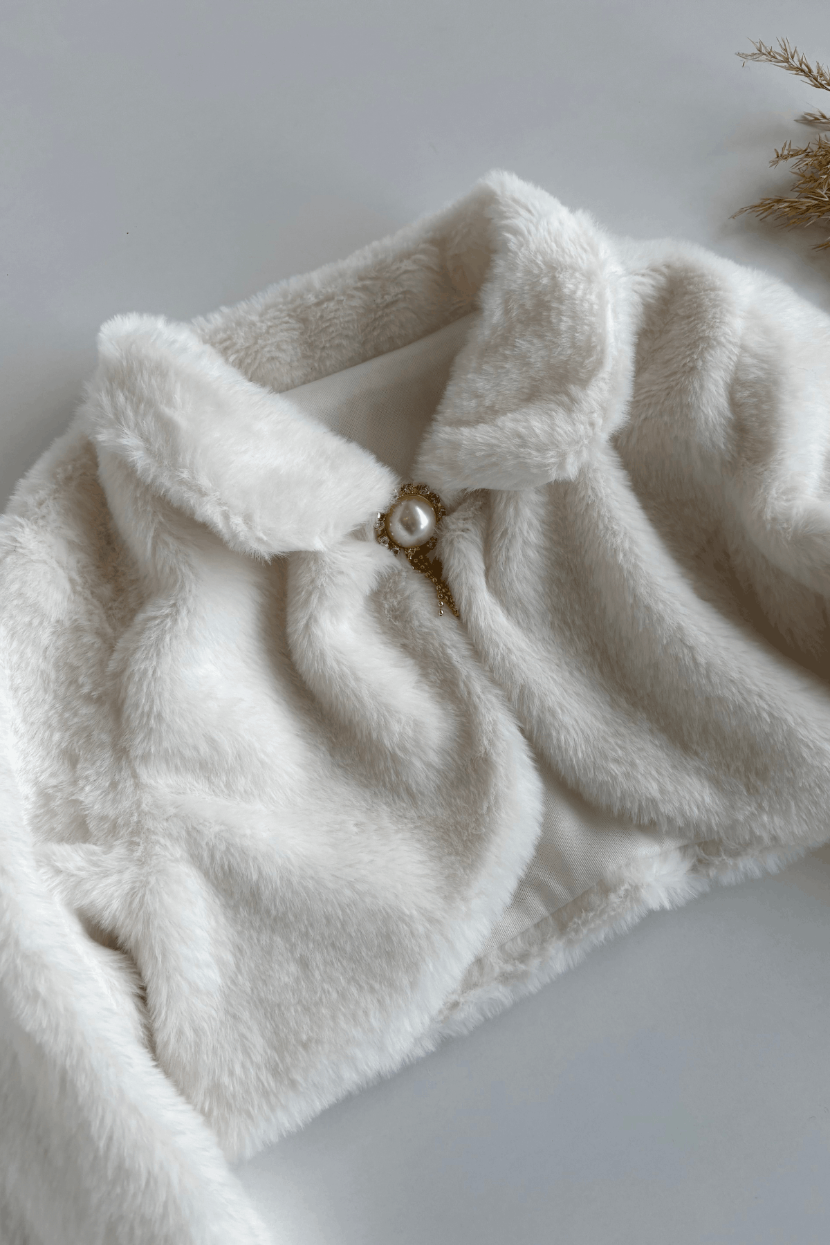 Broş Detay Kız Çocuk Peluş Bolero Krem