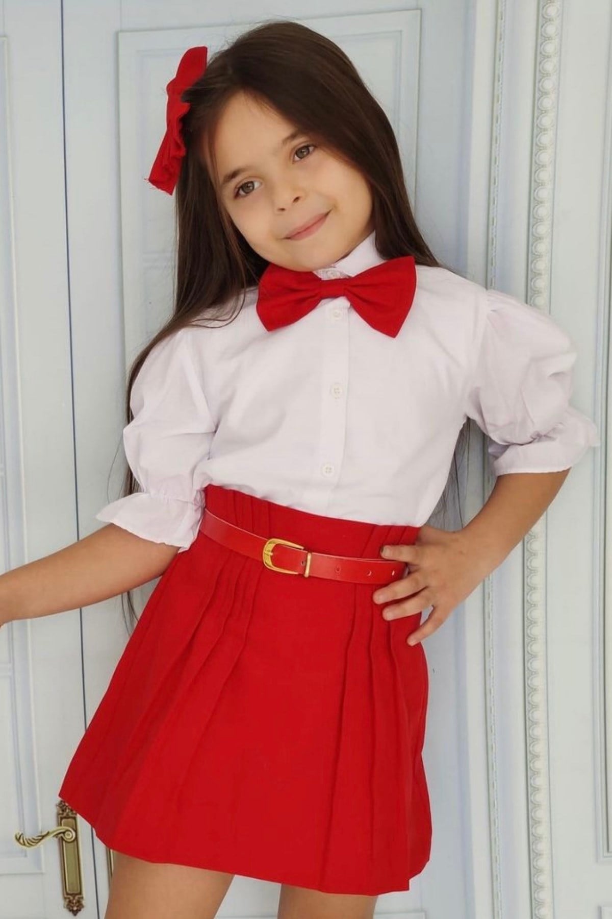 Kemer Dahil Etekli Fiyonklu 23 Nisan Kız Çocuk Takım