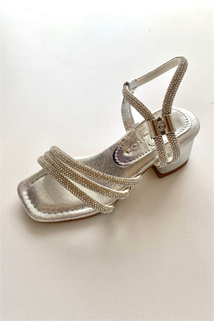 Bantlı Taş Detay Topuklu Kız Çocuk Ayakkabı