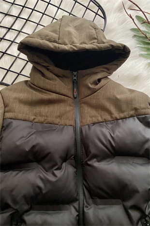 Parçalı Model Kapüşonlu Erkek Çocuk Mont Haki