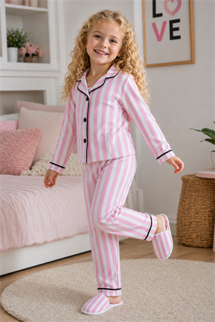 4-6 Yaş Terlikli Çizgi Desen Kız Çocuk Pijama Takımı Pembe