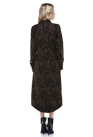 Kahverengi Püskül Detaylı İçi Kürklü Uzun Palto