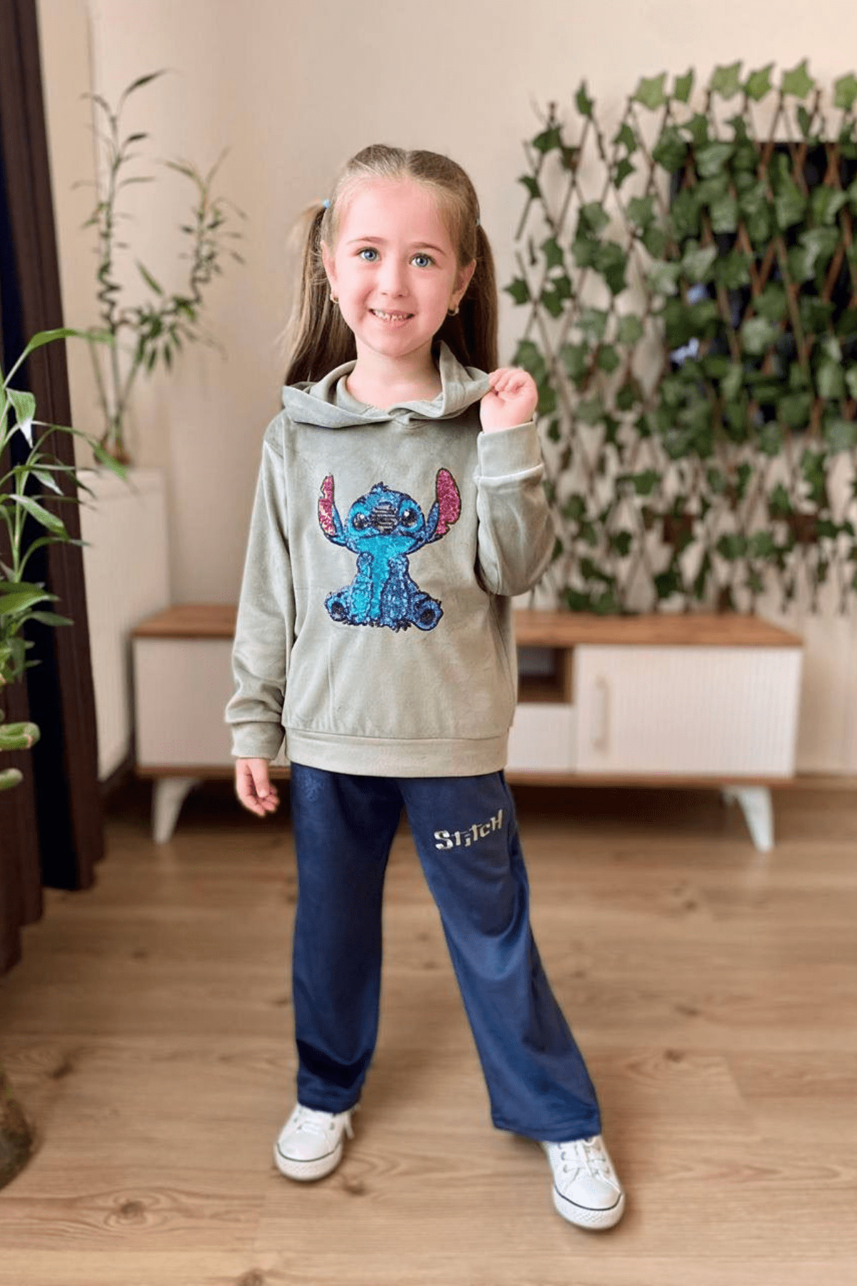 3-10 Yaş Stitch Kadife Kız Çocuk Takım Haki