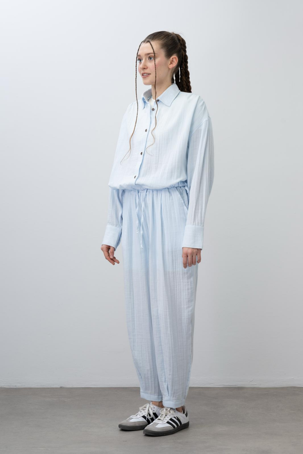 9-15 Yaş Müslin Gömlek Havuç Pantolon Kız Takım Bebe Mavi