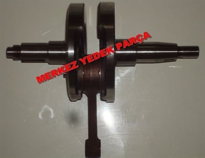 SUZUKI GN250 KRANK KOMPLE