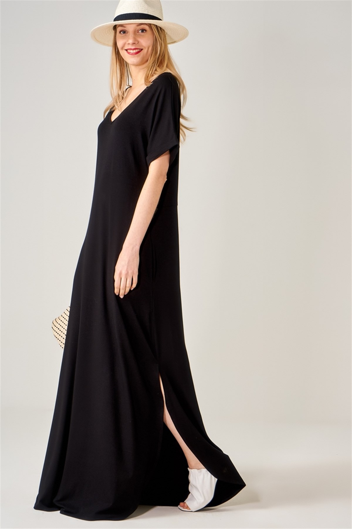 2233-Siyah Yanları Yırtmaçlı Uzun Salaş Cepli Elbise-4D