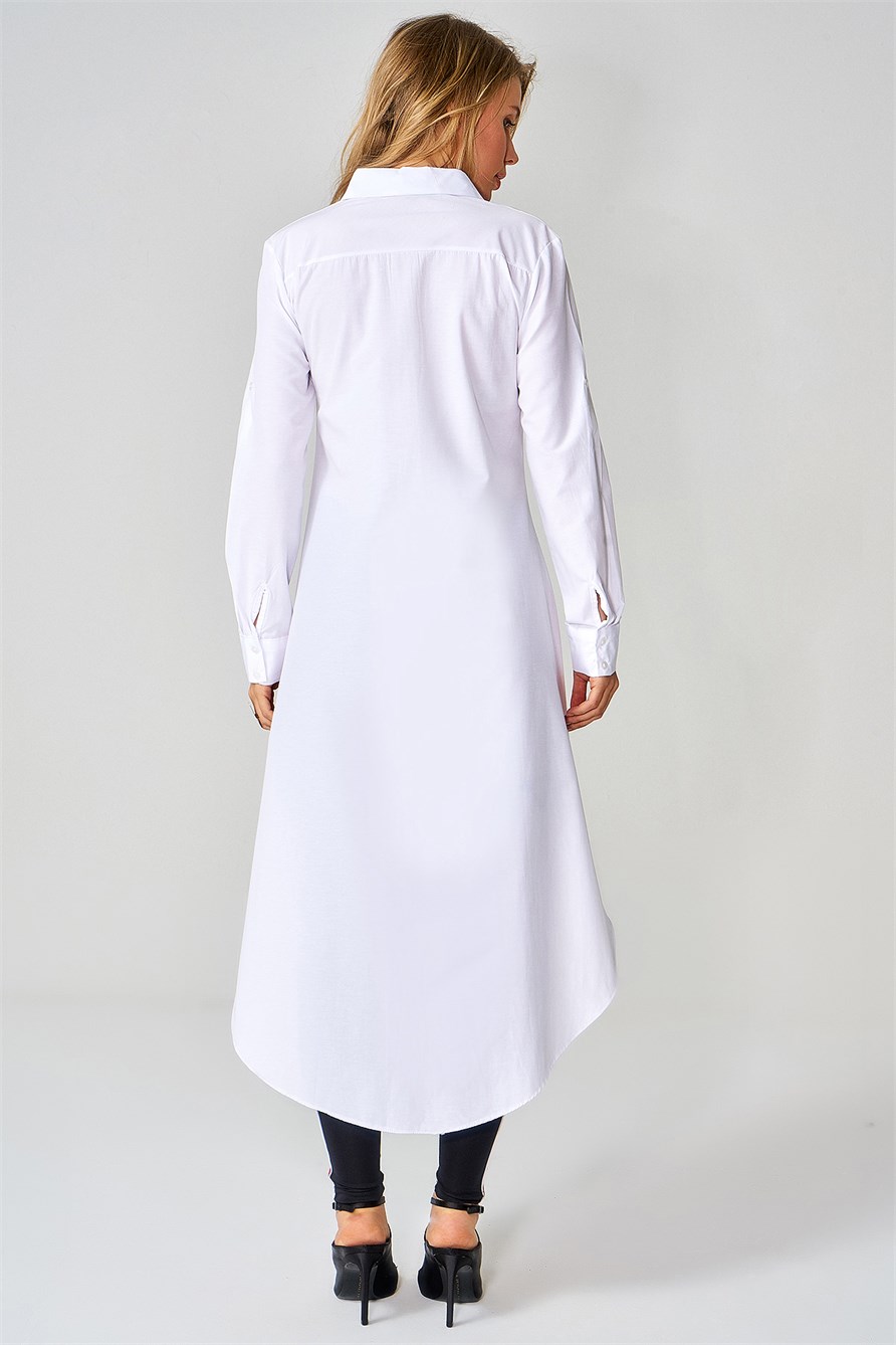 10813-Arkası Uzun Beyaz Tasarım Gömlek