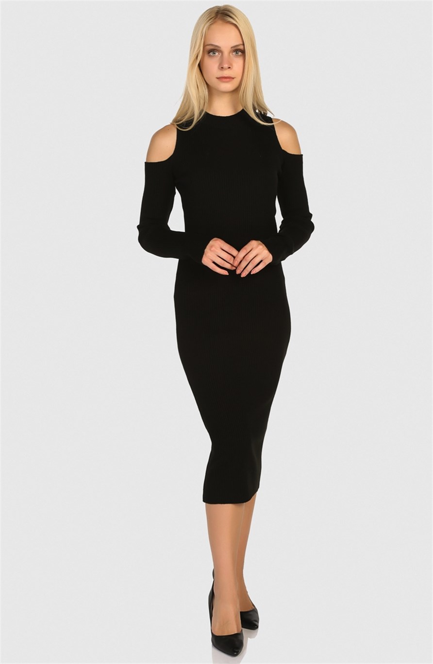 17K142021-Omuzları Açık Diz Altı Triko Elbise