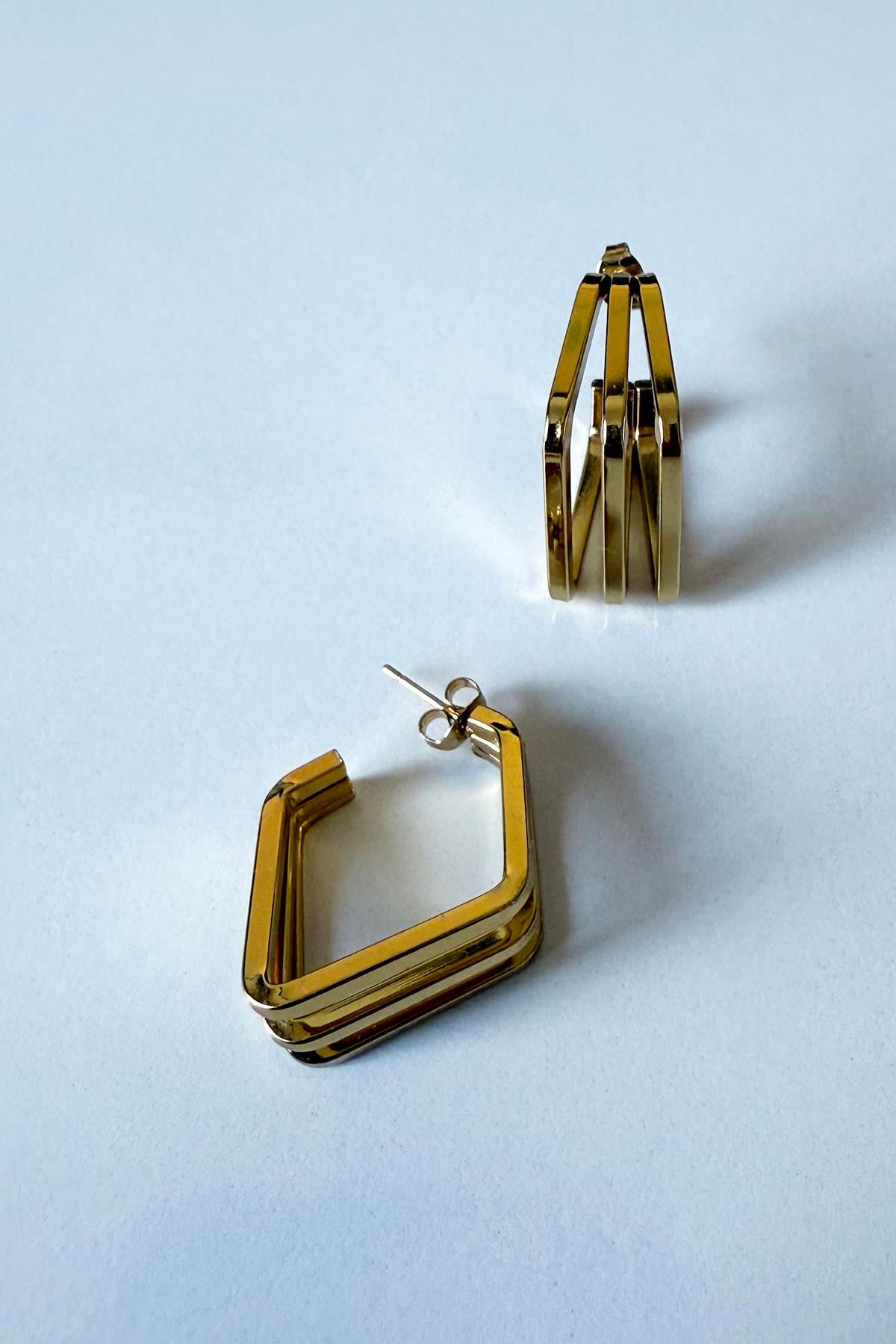 Gold Kaplama Piramit Model Çelik Küpe