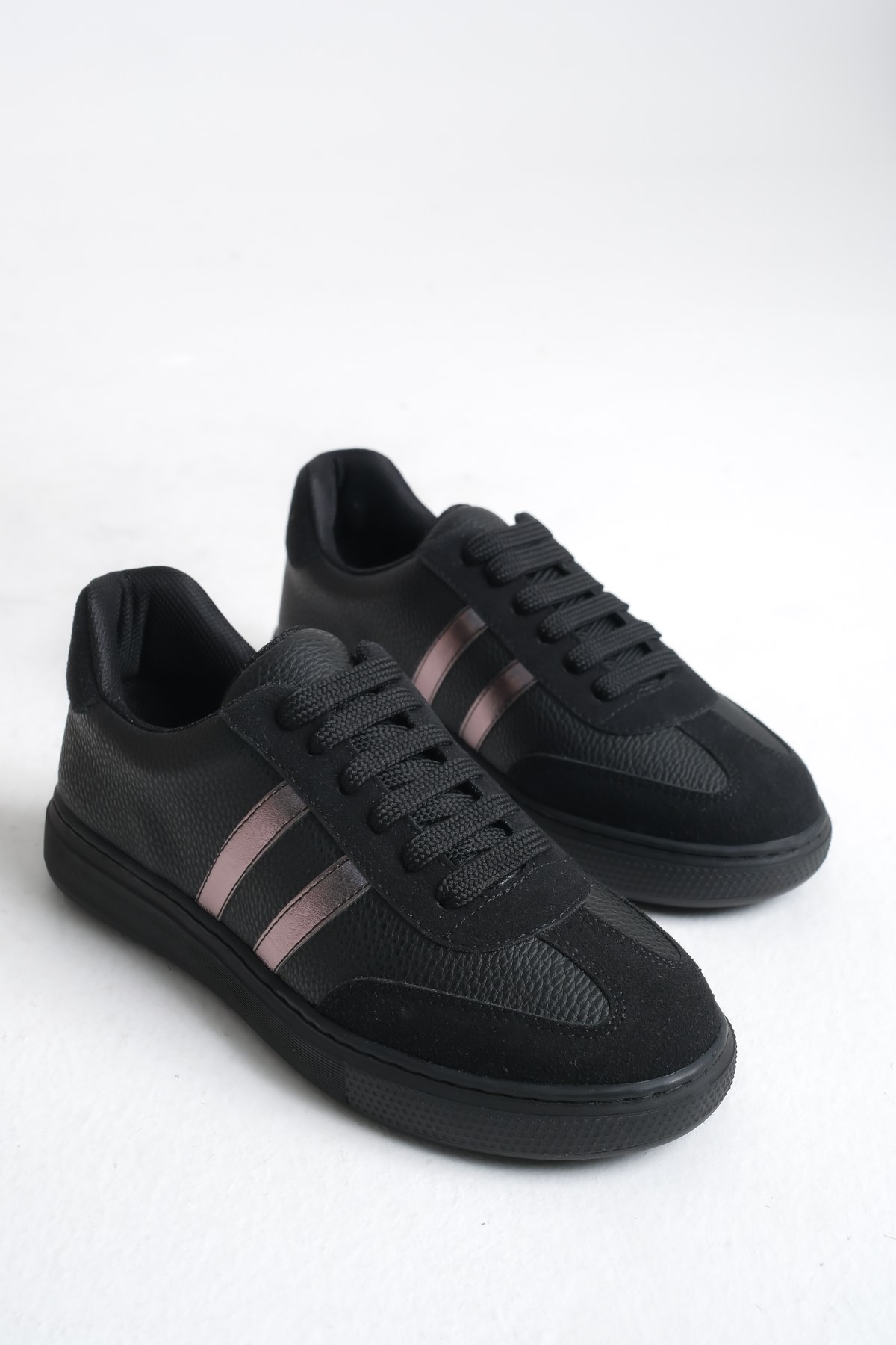 ADEL SNEAKERS