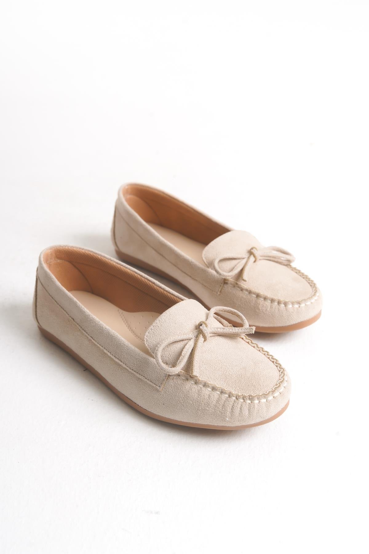 Kadın Babet Bej Süet Fiyonk Aksesuarlı Sera Rahat Ortopedik Tabanlı Hafif Günlük Ayakkabı